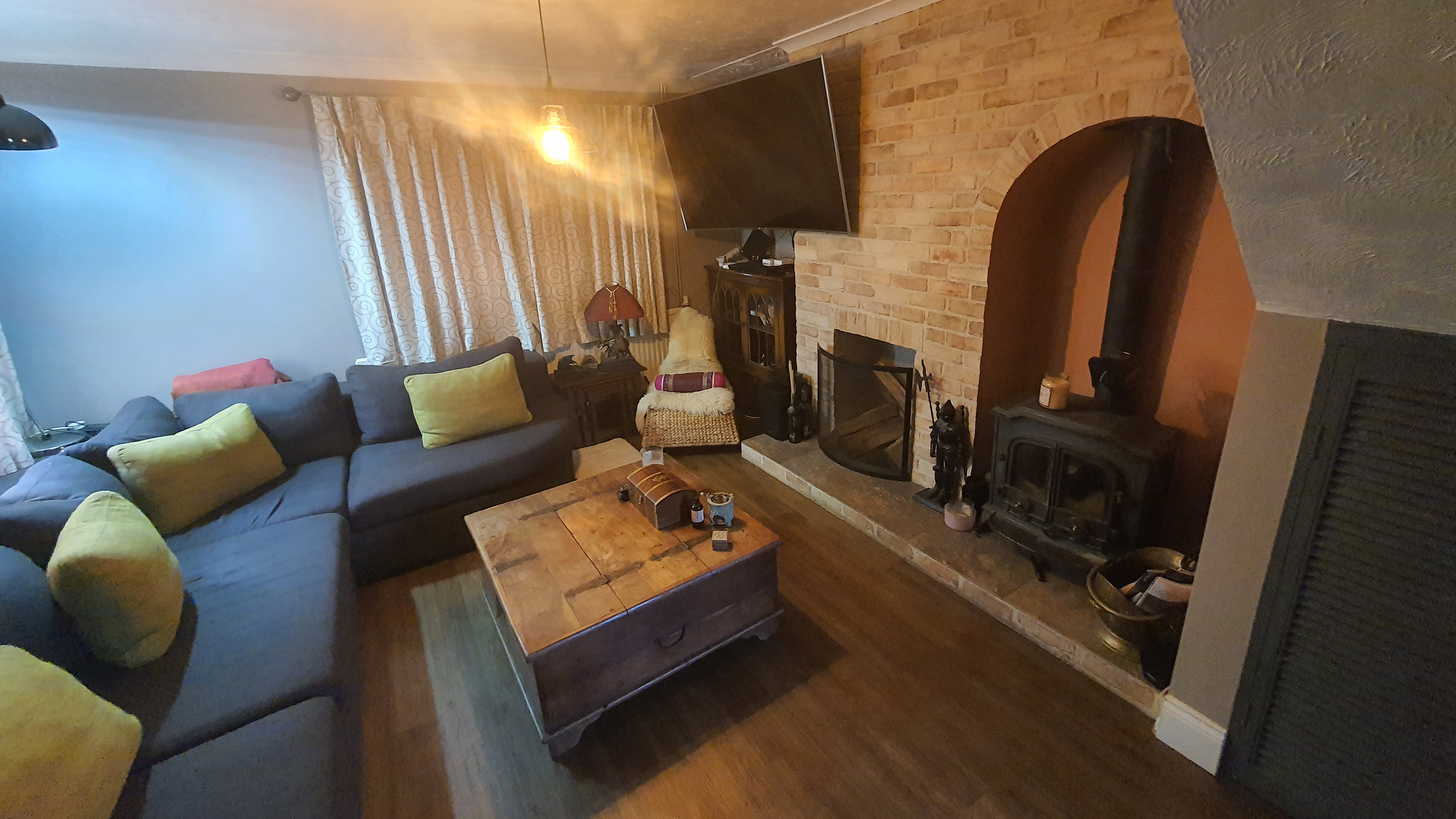 Presenting the plastering on the ceiling, walls and slopedceiling